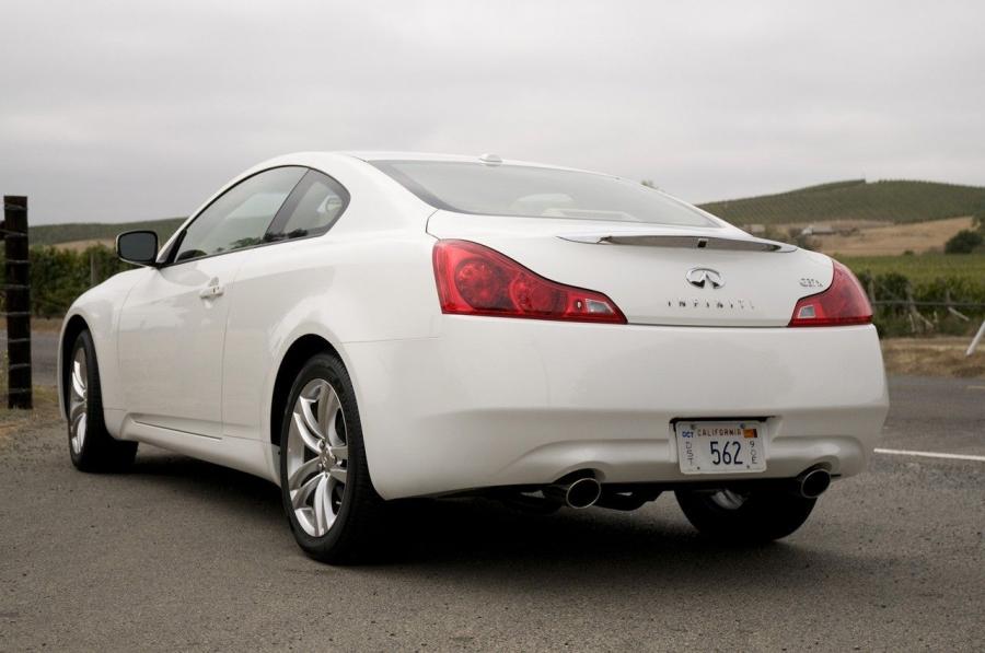  Infiniti G37x Coupe 2009 года  (фото 7 из 16)